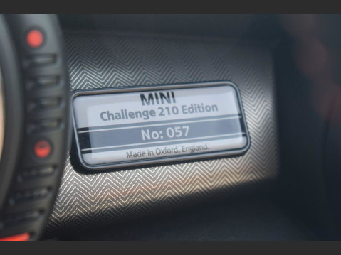 Mini Hatch 2.0 CHALLENGE 210 EDITION 3d 189 BHP 10
