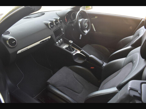 Audi TT 2.0 TDI Black Edition Roadster 2dr Diesel Manual quattro Euro 5 (170 ps) 5