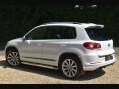 Volkswagen Tiguan 2.0 TDI R-Line SUV 5dr Diesel Auto 4WD Euro 5 (140 ps) 2