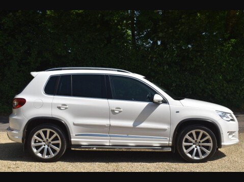 Volkswagen Tiguan 2.0 TDI R-Line SUV 5dr Diesel Auto 4WD Euro 5 (140 ps) 3