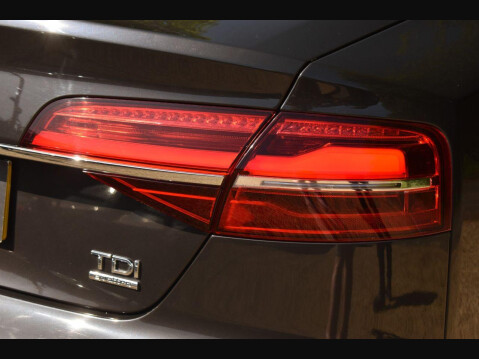 Audi A8 3.0 TDI V6 SE Executive Saloon 4dr Diesel Tiptronic quattro Euro 6 (s/s) LW 10