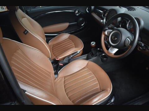 Mini Hatch 1.6 Cooper Mayfair Hatchback 3dr Petrol Manual Euro 4 (120 ps) 4