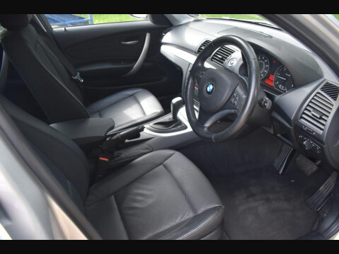 BMW 1 Series 2.0 120d SE Hatchback 5dr Diesel Steptronic Euro 4 (177 ps) 4