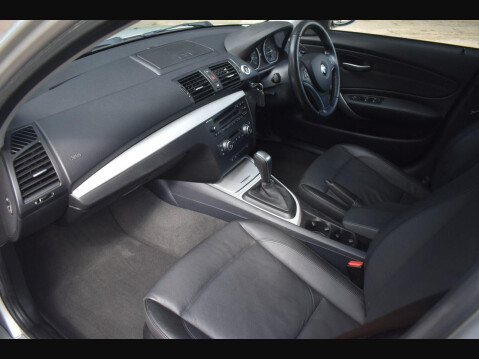 BMW 1 Series 2.0 120d SE Hatchback 5dr Diesel Steptronic Euro 4 (177 ps) 5