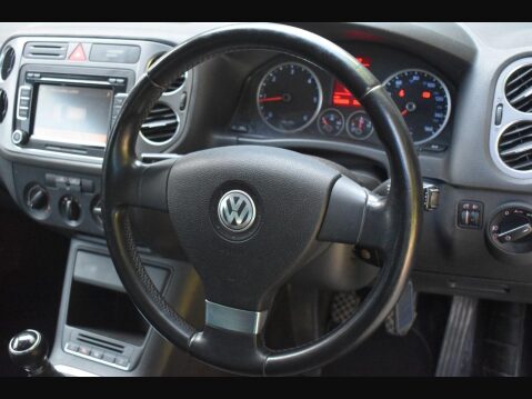 Volkswagen Tiguan 2.0 TDI Sport SUV 5dr Diesel Manual 4WD Euro 4 (140 ps) 12