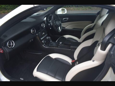 Mercedes-Benz SLK 5.5 SLK55 V8 AMG Convertible 2dr Petrol SpdS+7GT Euro 5 (s/s) (421 ps) 5