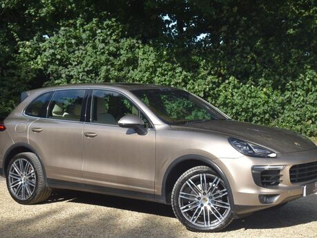 Porsche Cayenne 3.0 TD V6 SUV 5dr Diesel TiptronicS 4WD Euro 6 (s/s) (262 ps)