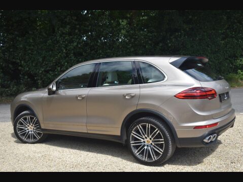 Porsche Cayenne 3.0 TD V6 SUV 5dr Diesel TiptronicS 4WD Euro 6 (s/s) (262 ps) 2