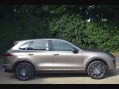Porsche Cayenne 3.0 TD V6 SUV 5dr Diesel TiptronicS 4WD Euro 6 (s/s) (262 ps) 3