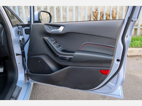 Ford Fiesta ST-LINE X EDITION MHEV 31