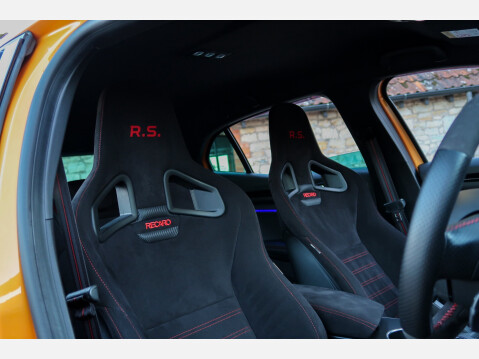 Renault Megane RENAULTSPORT TROPHY 3