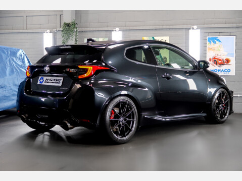 Toyota Yaris GR-Y CIRCUIT 2