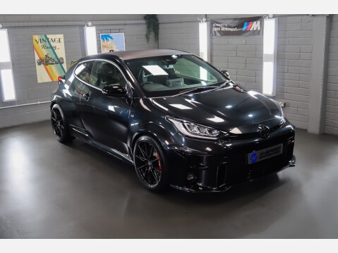 Toyota Yaris GR-Y CIRCUIT 9