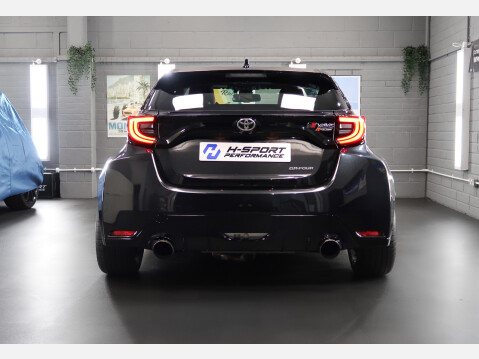 Toyota Yaris GR-Y CIRCUIT 10