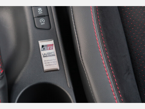 Toyota Yaris GR-Y CIRCUIT 33