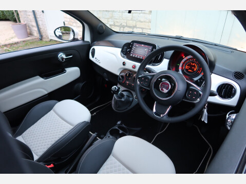 Fiat 500 DOLCEVITA MHEV 21