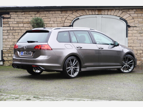 Volkswagen Golf R TSI DSG 1