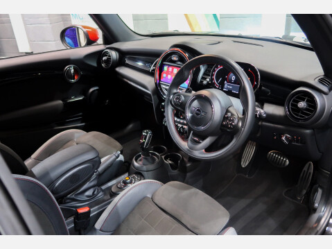Mini Hatch JOHN COOPER WORKS 21