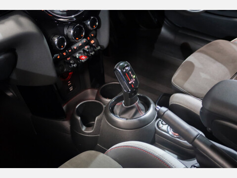 Mini Hatch JOHN COOPER WORKS 24