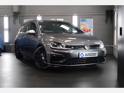 Volkswagen Golf R TSI 4MOTION DSG 1