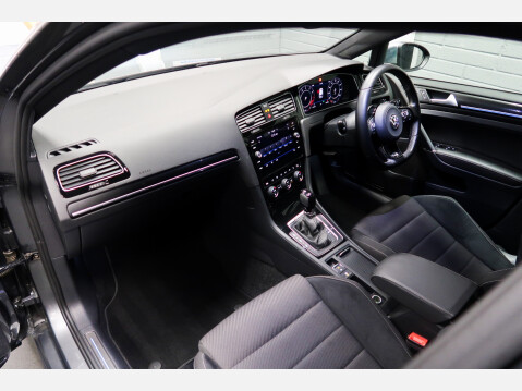 Volkswagen Golf R TSI 4MOTION DSG 4