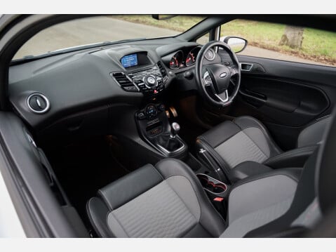 Ford Fiesta ST-3 24