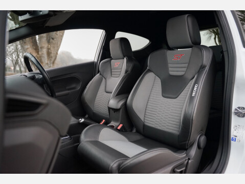 Ford Fiesta ST-3 25