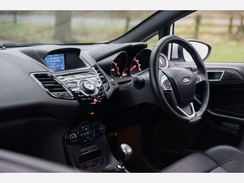 Ford Fiesta ST-3 27