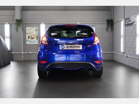 Ford Fiesta ST-3 8