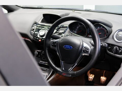 Ford Fiesta ST-3 26