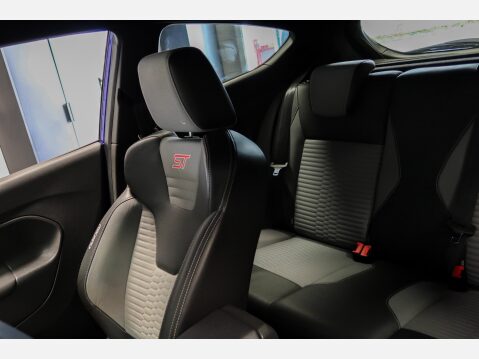 Ford Fiesta ST-3 31