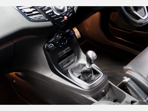 Ford Fiesta ST-3 36