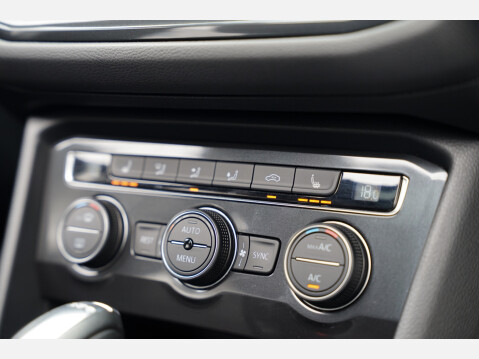 Volkswagen Tiguan R-LINE TDI BMT 4MOTION DSG 6