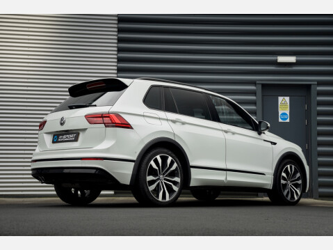 Volkswagen Tiguan R-LINE TDI BMT 4MOTION DSG 14