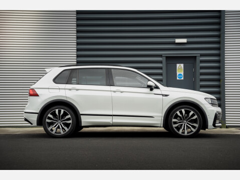 Volkswagen Tiguan R-LINE TDI BMT 4MOTION DSG 18