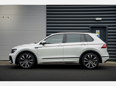 Volkswagen Tiguan R-LINE TDI BMT 4MOTION DSG 19
