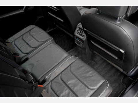 Volkswagen Tiguan R-LINE TDI BMT 4MOTION DSG 38