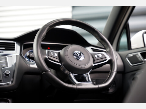 Volkswagen Tiguan R-LINE TDI BMT 4MOTION DSG 39