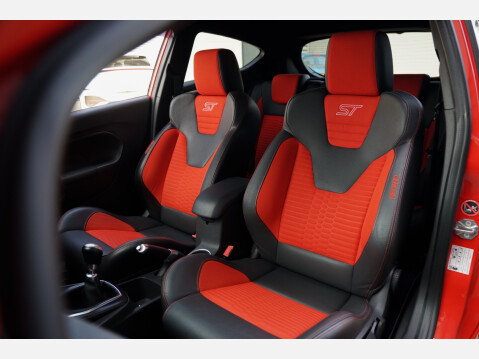 Ford Fiesta ST-2 3