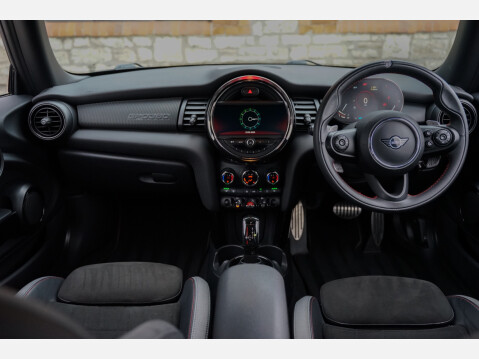 Mini Hatch JOHN COOPER WORKS GP 27