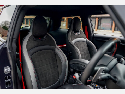 Mini Hatch JOHN COOPER WORKS GP 31