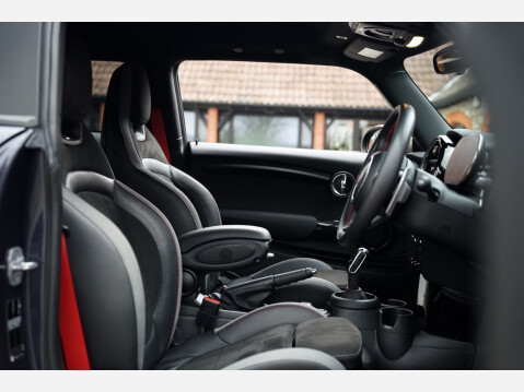 Mini Hatch JOHN COOPER WORKS GP 32
