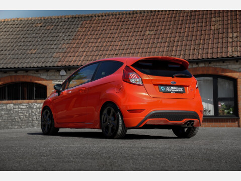Ford Fiesta ST-3 6