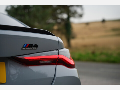 BMW 4 Series M4 COMPETITION M XDRIVE 6