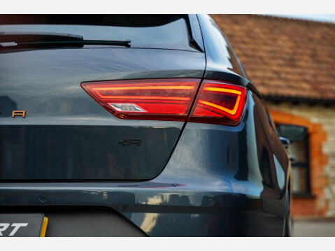 SEAT Leon TSI CUPRA ST R 4DRIVE DSG 7