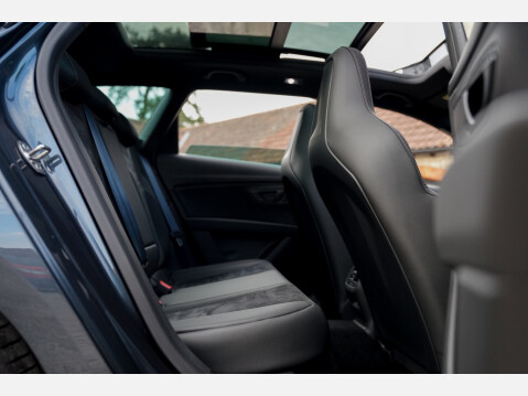 SEAT Leon TSI CUPRA ST R 4DRIVE DSG 33
