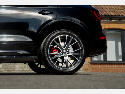 Audi Q5 Edition 1 13