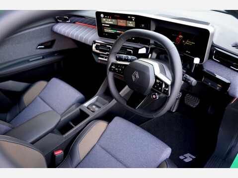 Renault 5 TECHNO E-TECH 3