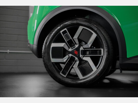 Renault 5 TECHNO E-TECH 7