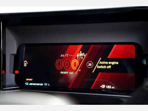 Renault 5 TECHNO E-TECH 36